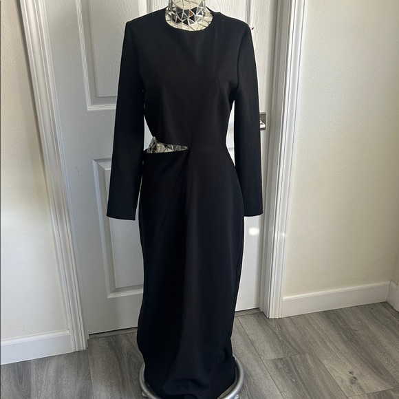 Zara Black Long Sleeve Dress with Unique Cutout - Picture 2 of 15